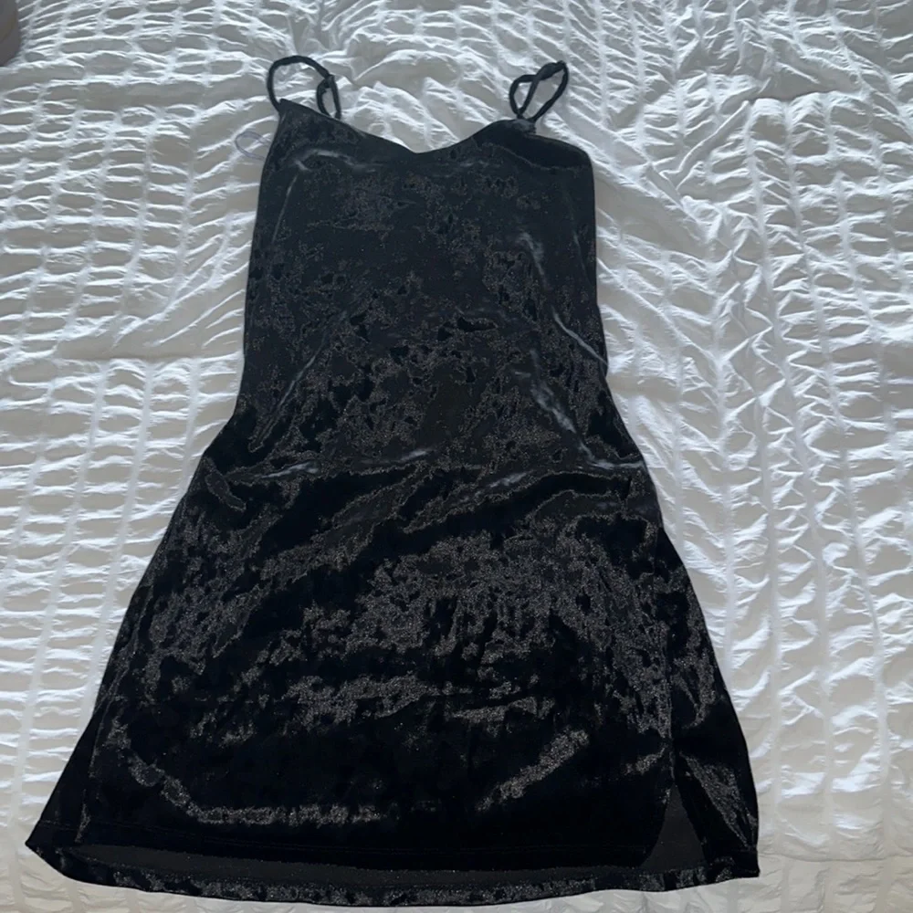 BLACK DRESS. - Picture 1 of 3